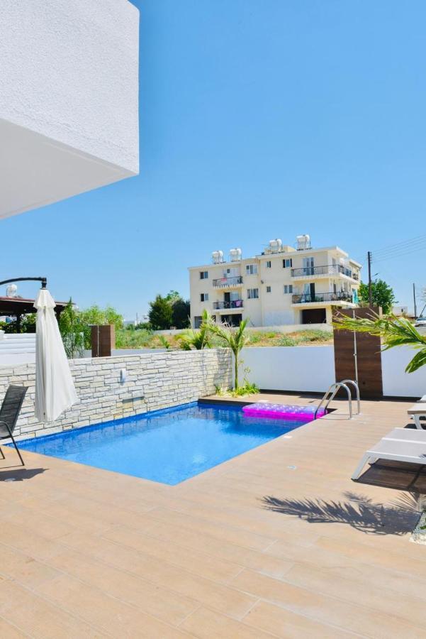 Melanos Residence 2 Bdrm Townhouse With Private Pool Klorakas Luaran gambar